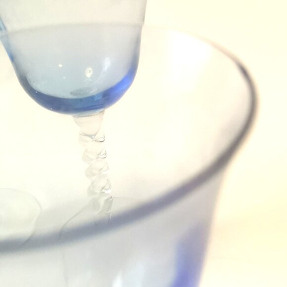 VINTAGE Set of 4 Aqua Blue Wine Goblets w/ Clear Corkscrew Twisted Stem | 1960s - Picture 4 of 8